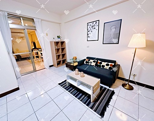 蝦皮樓上,一房一廳全新裝潢系統櫃多,可租補 - Image 1