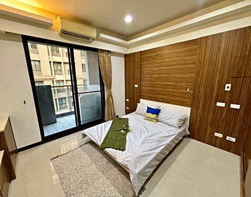 萊恩/🏠可租補/電梯可寵陽台套房/水泥磚牆/採光 - Image 1