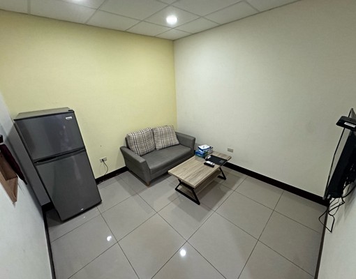 近中原商圈大潤發優美套房 - Image 2