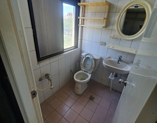 可租補!淡江大學旁~淡江大學輕軌捷運站~還有1間~ - Image 5