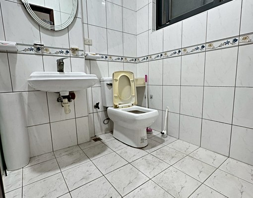 北屯興安大連商圈臨20米路店住合一透天店面 - Image 4