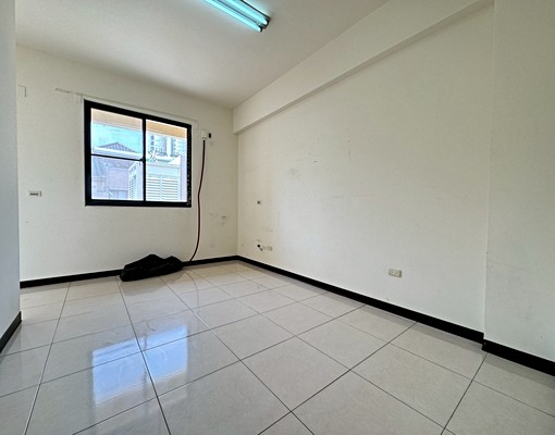 北屯興安大連商圈臨20米路店住合一透天店面 - Image 14