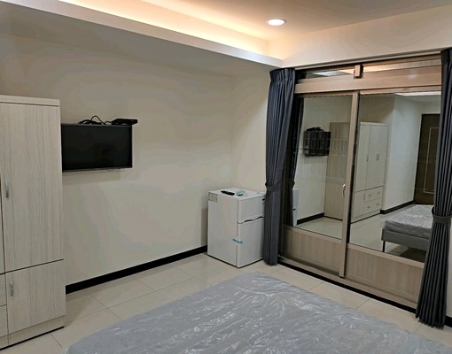 藝文特區全新裝修套房有陽台,近南平市場 - Image 3