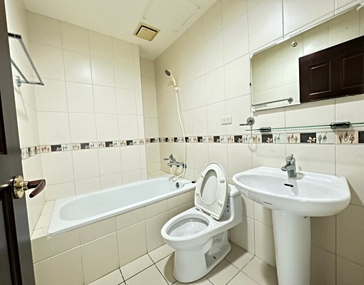 縣府商圈🔥GOLF縣府名人堂3房車🔥無敵視野採光超好 - Image 8