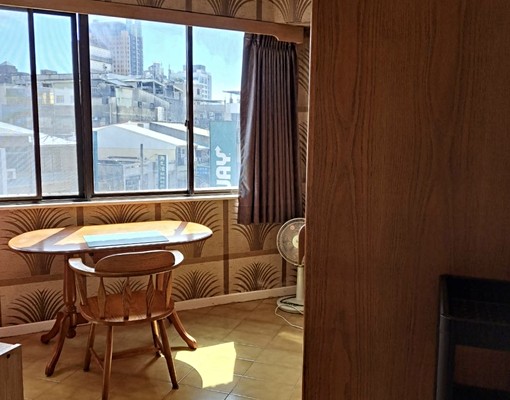 台中市民廣場套房高樓層、通風舒適有陽台 - Image 4