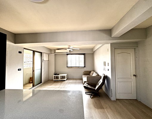 電梯大樓2房1大廳三面採光 - Image 1