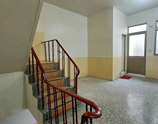 五甲商圈~二樓整層套房/工作室 - Image 4