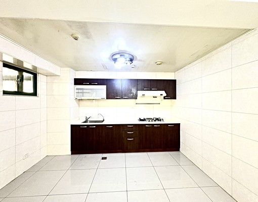 ✨文心捷運站旁✨✅一層兩戶✅雙車位✅有浴缸✨超大採光房 - Image 5