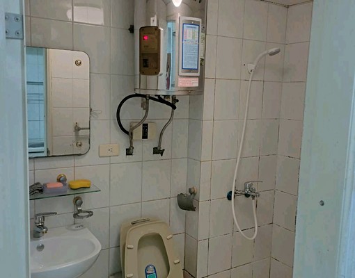 南山路一段套房(含冷氣.冰箱.洗衣機) - Image 10