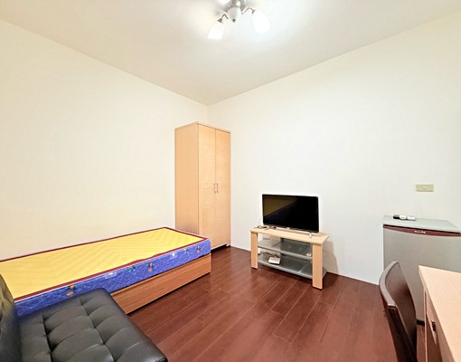 板橋站/萬元美屋/女性專屬/垃圾代收/天然瓦斯/機車位另計 - Image 4