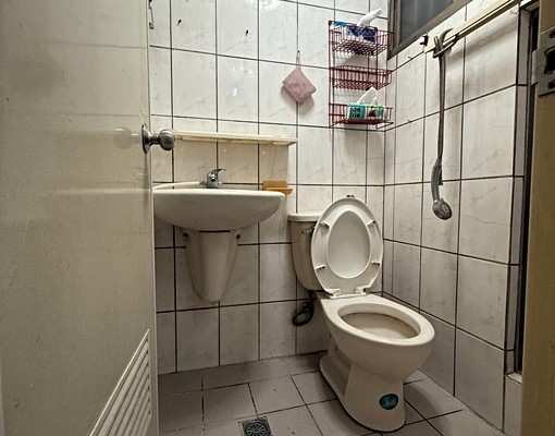 大管家社宅/國泰市場/獨立套房/可租補/+line聯繫 - Image 4