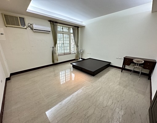 自立路漂亮五房有車庫屋況優別墅 - Image 4