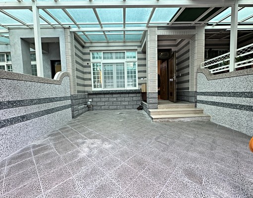 自立路漂亮五房有車庫屋況優別墅 - Image 1