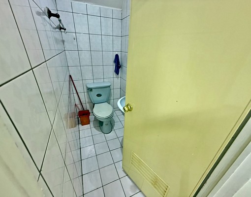 捷運南勢角可寵物可租補可裝潢大一樓地下室雙拼 - Image 9