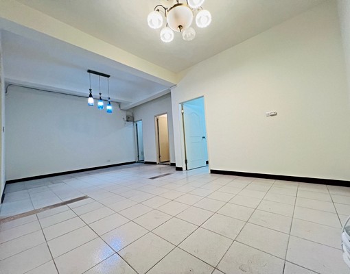 可租補/可停二車/靜巷庭院二房/安民街碧安街 - Image 2