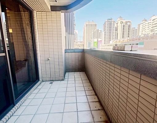 藝文鑽石地段⭐帝璽4房3衛雙陽台+車位🌈全配直接入住 - Image 8