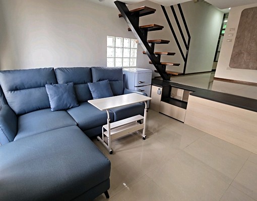 可租補,可寵,全新裝潢,全新家電,樓中樓魔術大空間 - Image 2