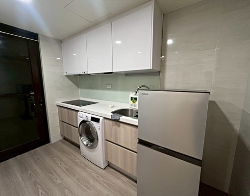 可租補秀泰影城🍀新時代🍀台中新站含平車含管傢俱全 - Image 3