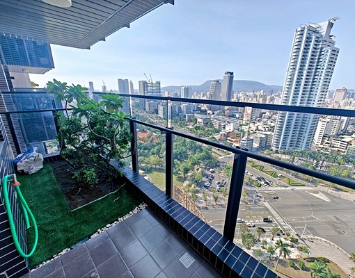 「啦啦好厝筆記」中央公園站高樓層全新景觀三房 - Image 1