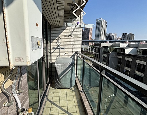 全新裝潢美2房，近哈囉市場，高鐵站旁 - Image 6