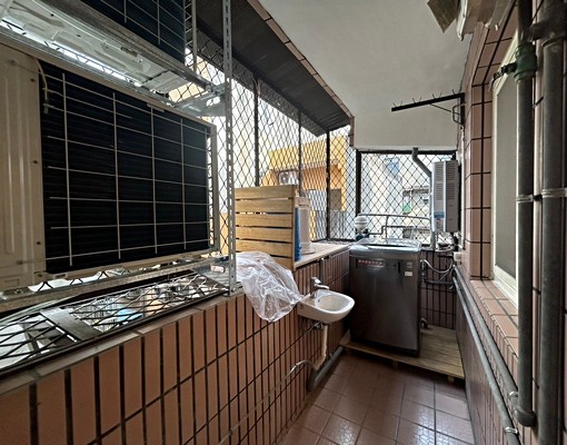 菜寮捷運站全新裝潢整層住家 - Image 5