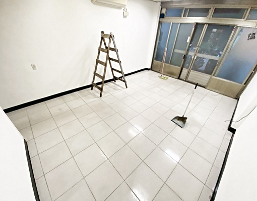 近捷運新埔◆低樓層2房◆可辦公可寵★門口可停車 - Image 1