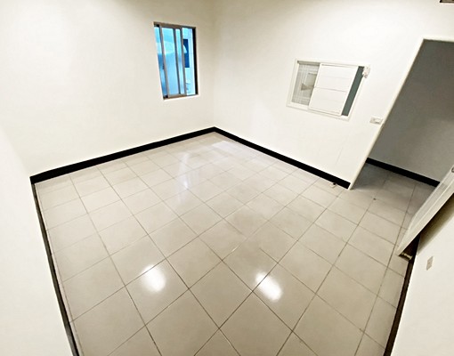 近捷運新埔◆低樓層2房◆可辦公可寵★門口可停車 - Image 4