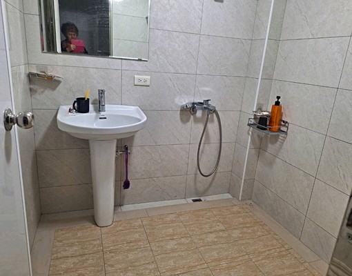 小半天清幽，整層整棟住家，走路四分鐘到全家，開車18分到溪頭 - Image 7