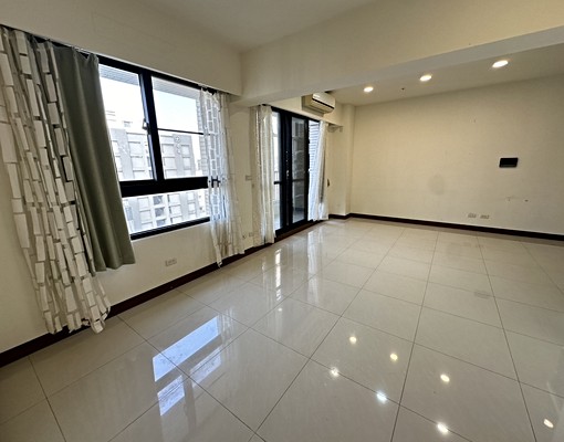 左營巴洛克2+1房(含)平面車位屋主誠租 - Image 6