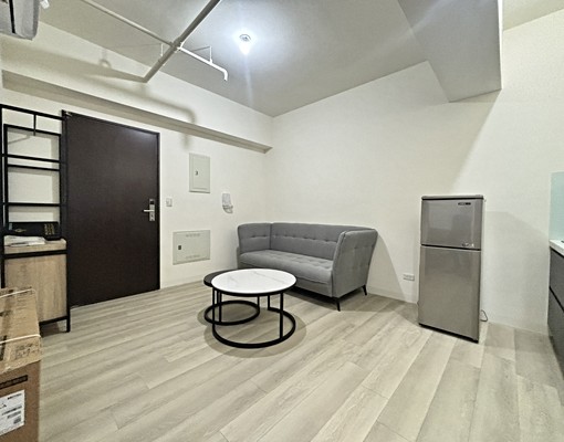 左營高鐵全新高樓景觀可租補兩房平車 - Image 3