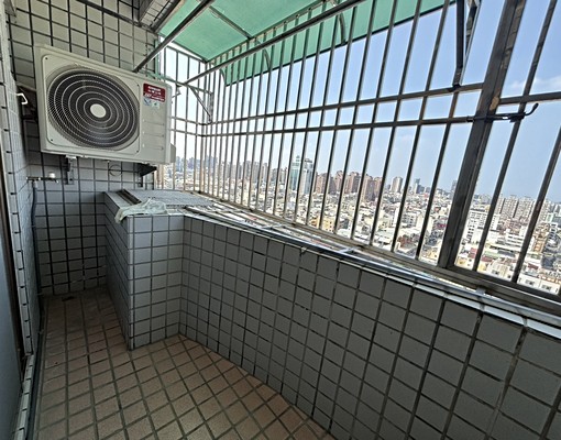 🎁星鴻社宅🎁可附家具、近永康砲校室內近31坪 - Image 4