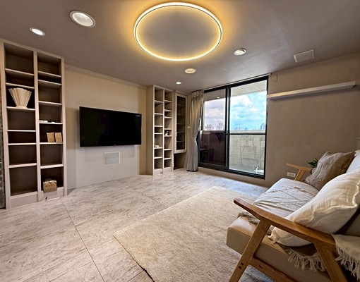 時尚女王【市區稀有景觀三房】可寵物、報稅 - Image 1