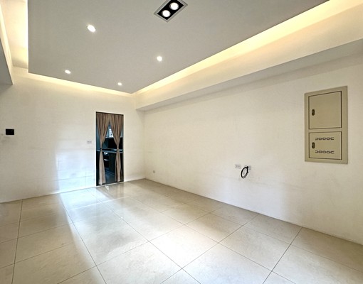 屋主我超熟丨可租補丨玄關陽台丨雙面採光丨柱邊平車丨有浴缸呦 - Image 4