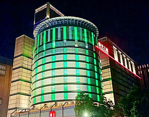 新光/大遠百☘電梯☘精品商務旅店設計☘大衛浴獨洗☘便宜租 - Image 1