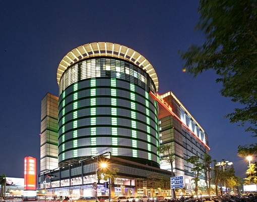 新光ll大遠百☸電梯☸精品漂亮時尚商旅☸沙發☸大衛浴☸獨洗 - Image 1