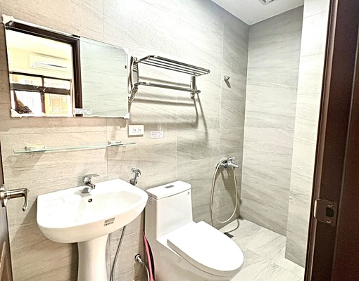 💡中區電梯大露臺💡可租補獨洗曬採光通風佳💡近中國醫中友 - Image 5