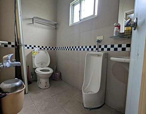 青埔商圈!工業區!萬能科大!交流道!禁菸禁寵物!禁次一間! - Image 3