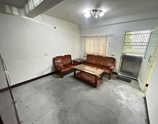 稀有平房出租，室內空間大有自己的獨立大停車空間 - Image 7