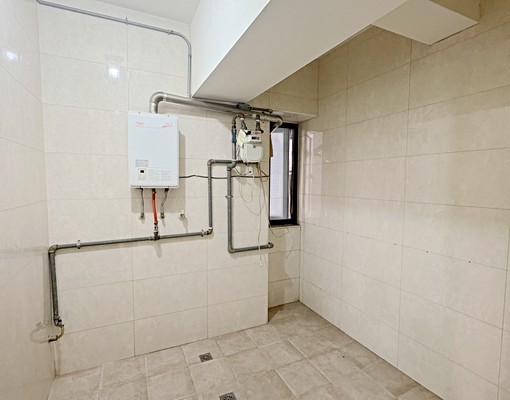 文心捷運站旁✨超大4房採光佳✨一層兩戶✨冷氣可補✨雙車位✨ - Image 4