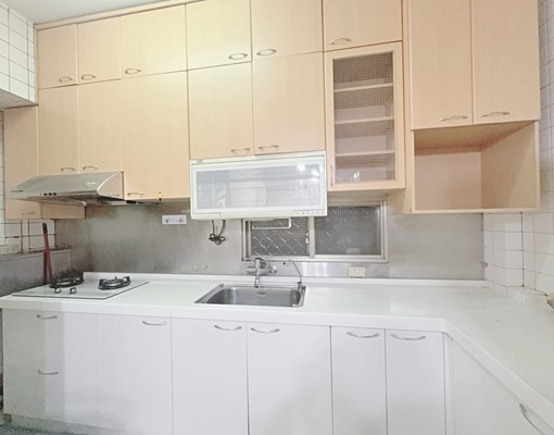 附機車車位獨立門牌台水台電可租屋補助有獨立陽台雙衛浴大四房 - Image 5