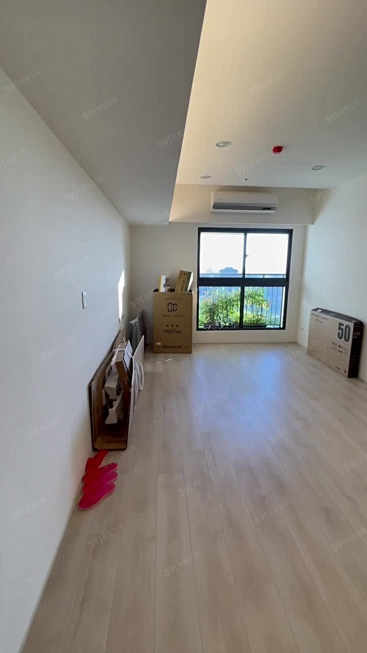 全新高樓層.三房.太原.松竹好市多.三房含平車.電洽! - Image 1