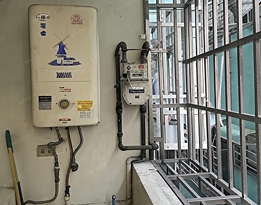 東興國小精忠街/巷內公寓爬梯4樓精美三房/可租補/一層二戶 - Image 11