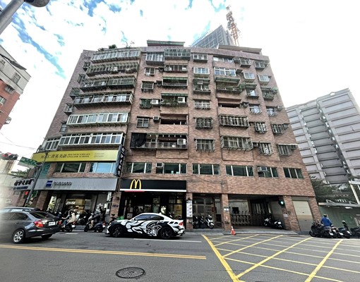 安坑國小旁安德街7樓華廈出租 - Image 1