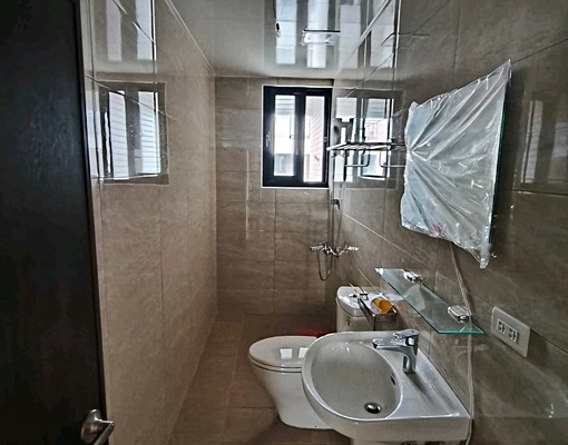 全新三房附冷氣車位透天 - Image 5