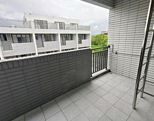 全新三房附冷氣車位透天 - Image 7