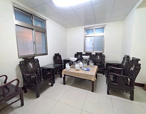 三民捷運.方正二樓出租 - Image 3