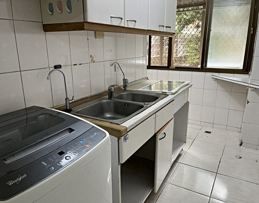 興中國宅一中商圈地點佳、全配優質大三房 - Image 10