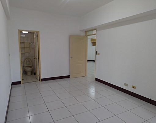 捷運中和站【電梯3房2廳2衛】有陽台房間皆有窗 - Image 3