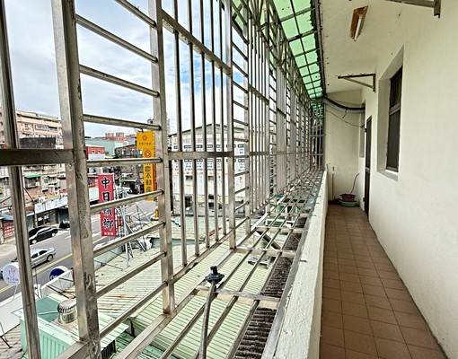 樹林家樂福近車站近秀泰影城熱鬧街區3房2廳便宜出租! - Image 13