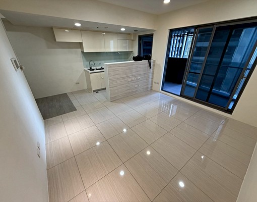 高樓層景觀.獨立陽台.天然瓦斯.寵物友善.垃圾代收.中原站 - Image 1